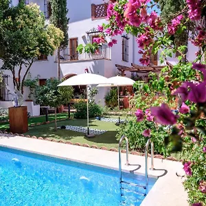 https://alojamiento-con-encanto-la-luna-en-el-alba.es-andalucia.com