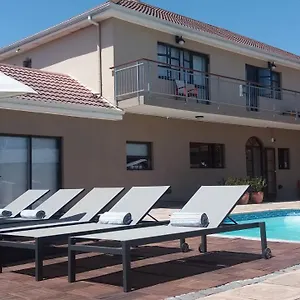 la-roche-guest-house.hotels-capetown.com/